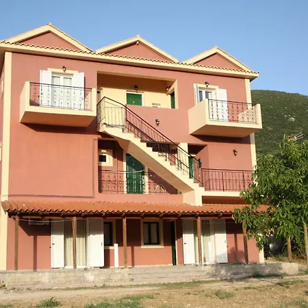 Ourania 아파트 사미