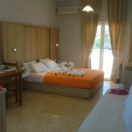 Ourania Apartment *