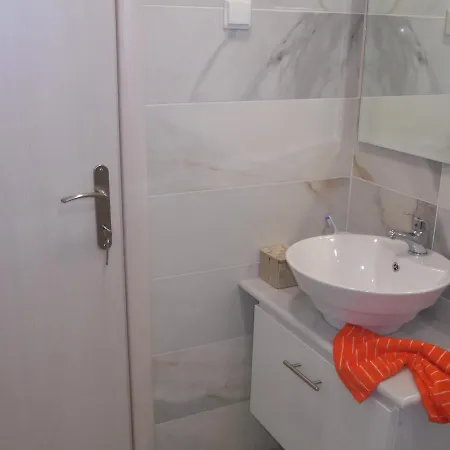 Apartment Ourania *