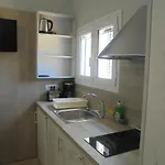 Apartament Ourania *