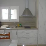 Ourania Apartament *